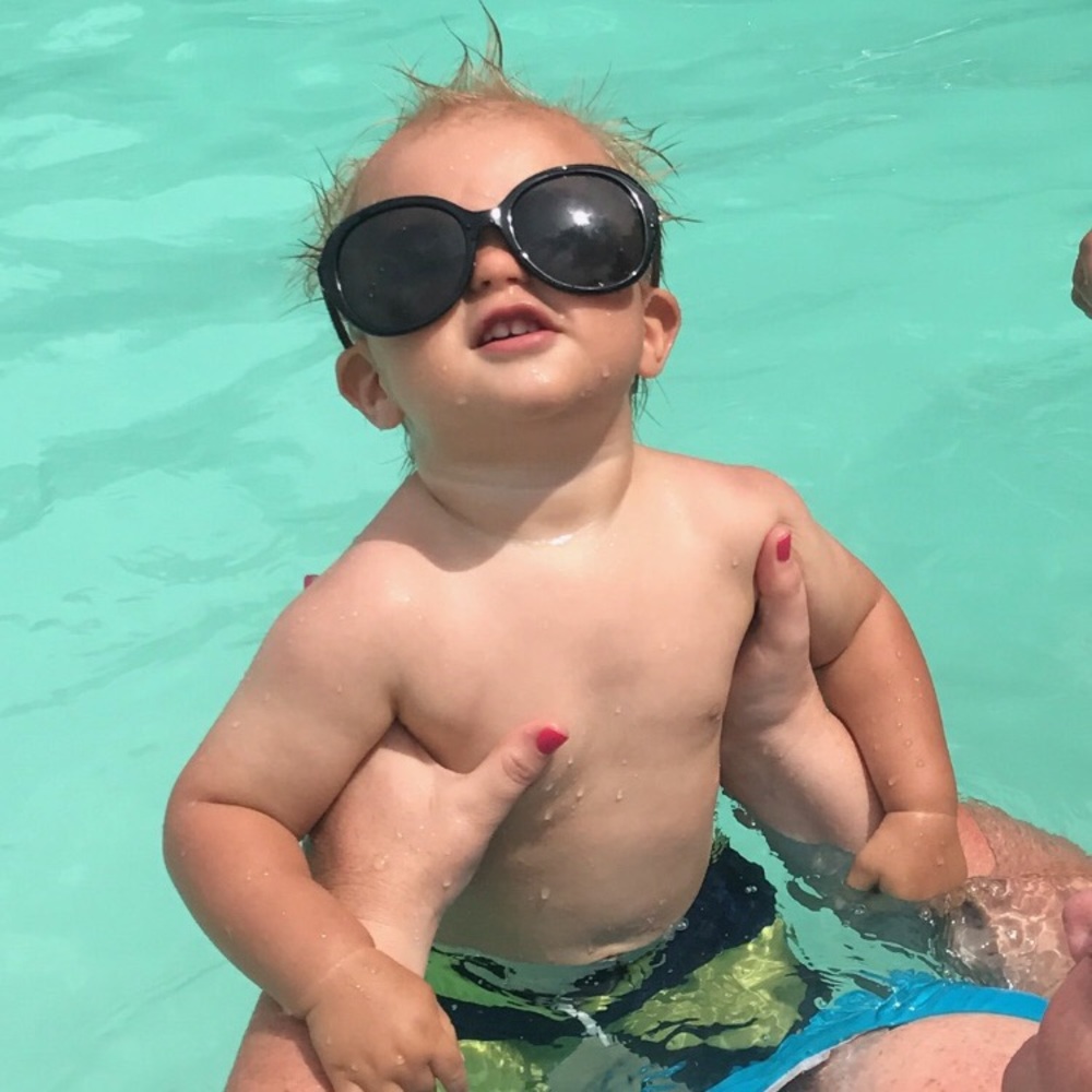 Meet your Posher, Felicia